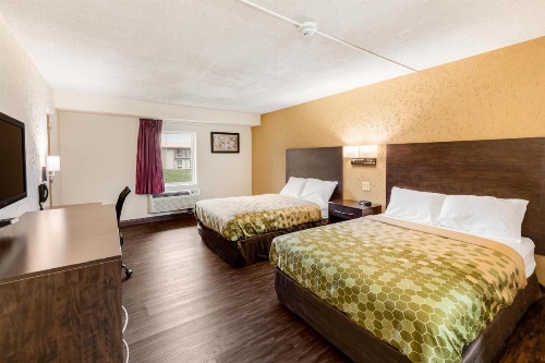 Econo Lodge Inn & Suites Binghamton image 12