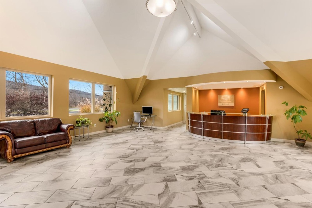 Econo Lodge Inn & Suites Binghamton